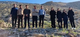 کارمندان بیمارستان امام هادی علیه‌السلام فراشبند در برنامه‌ای ورزشی و فرهنگی، به کوهنوردی در ارتفاعات اطراف شهرستان فراشبند پرداختند